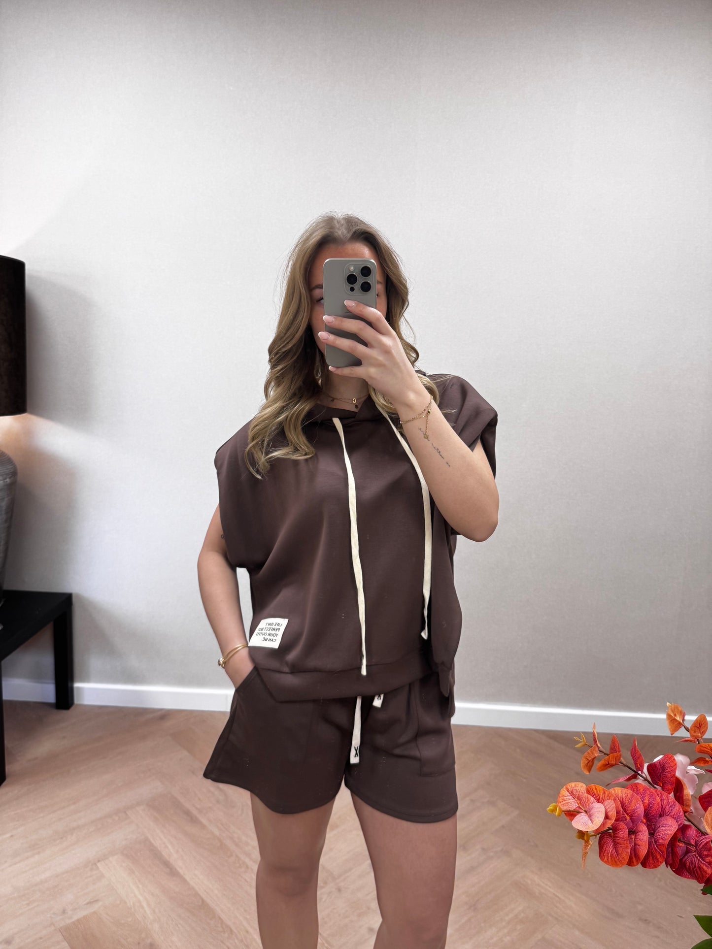 Set perfect brown
