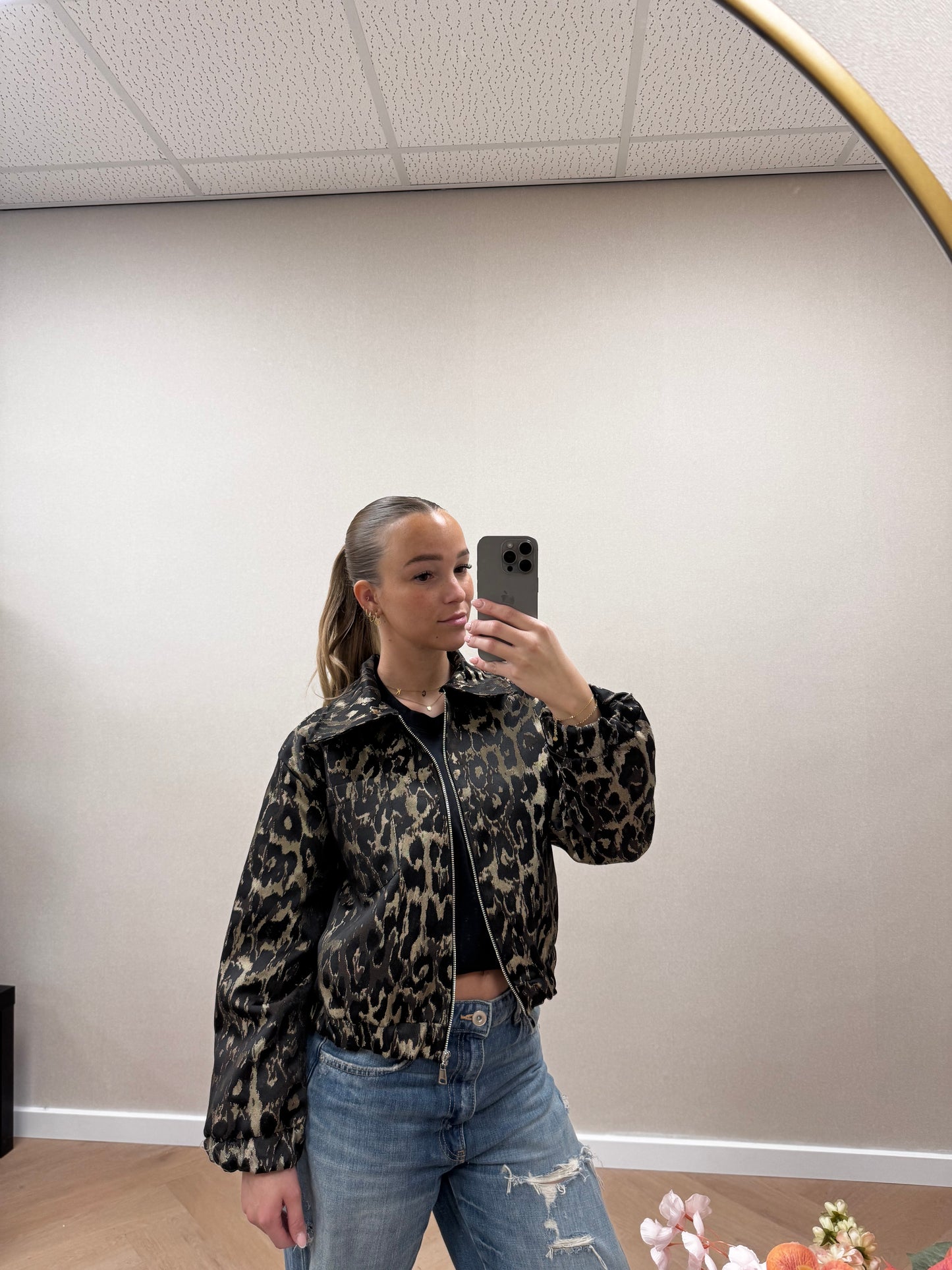 Bomber leopard