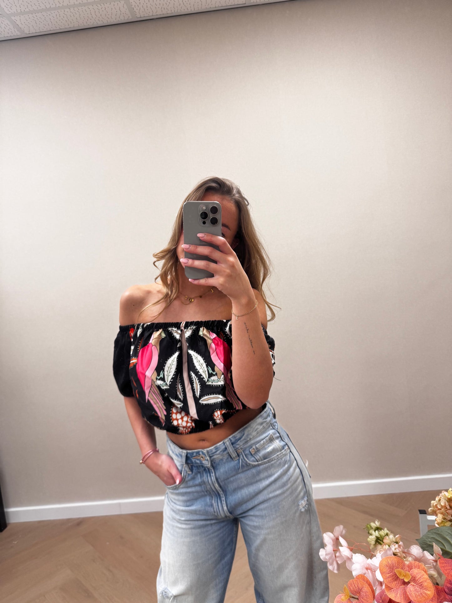 Top Lara