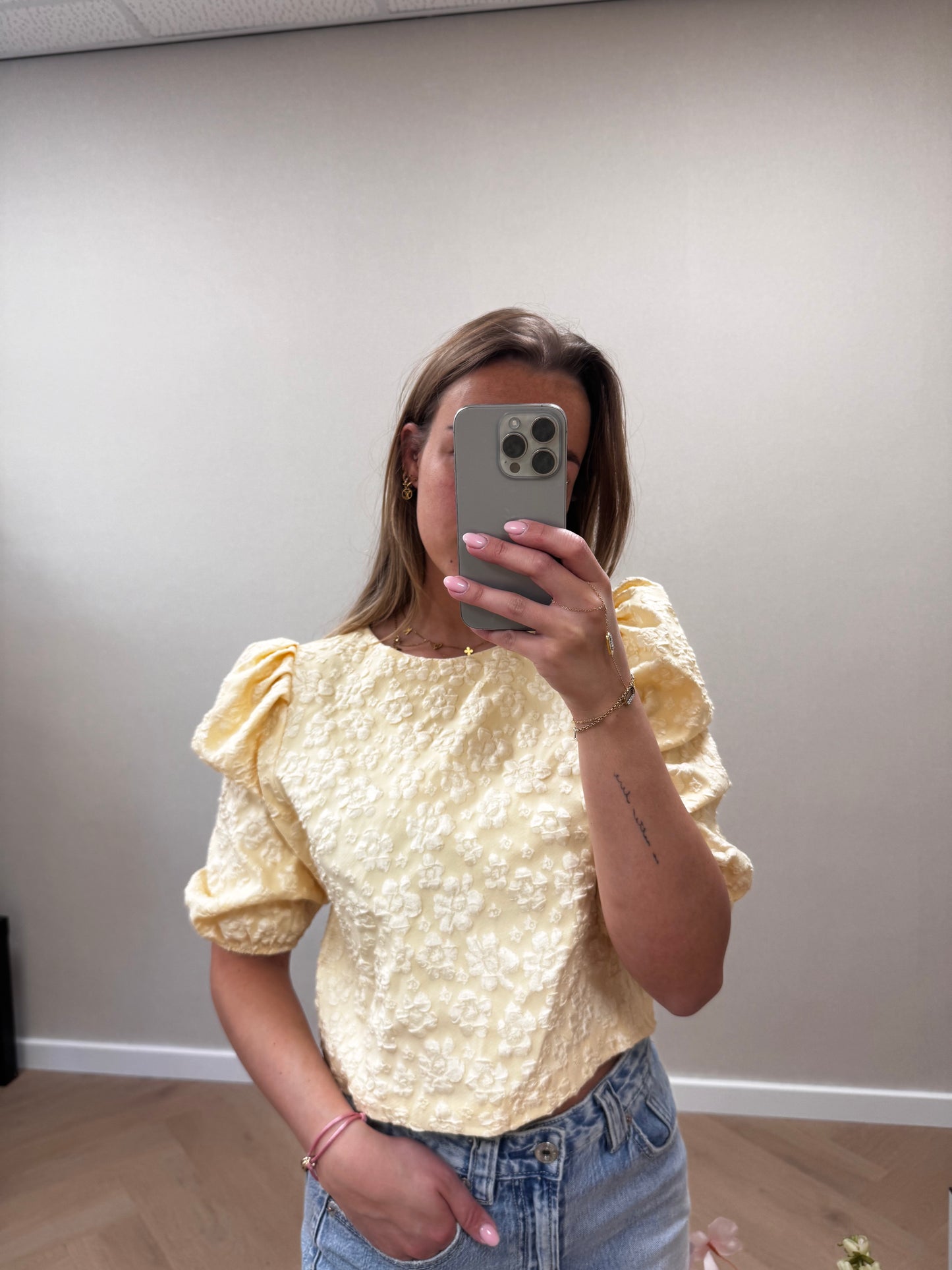 Floral puff top yellow