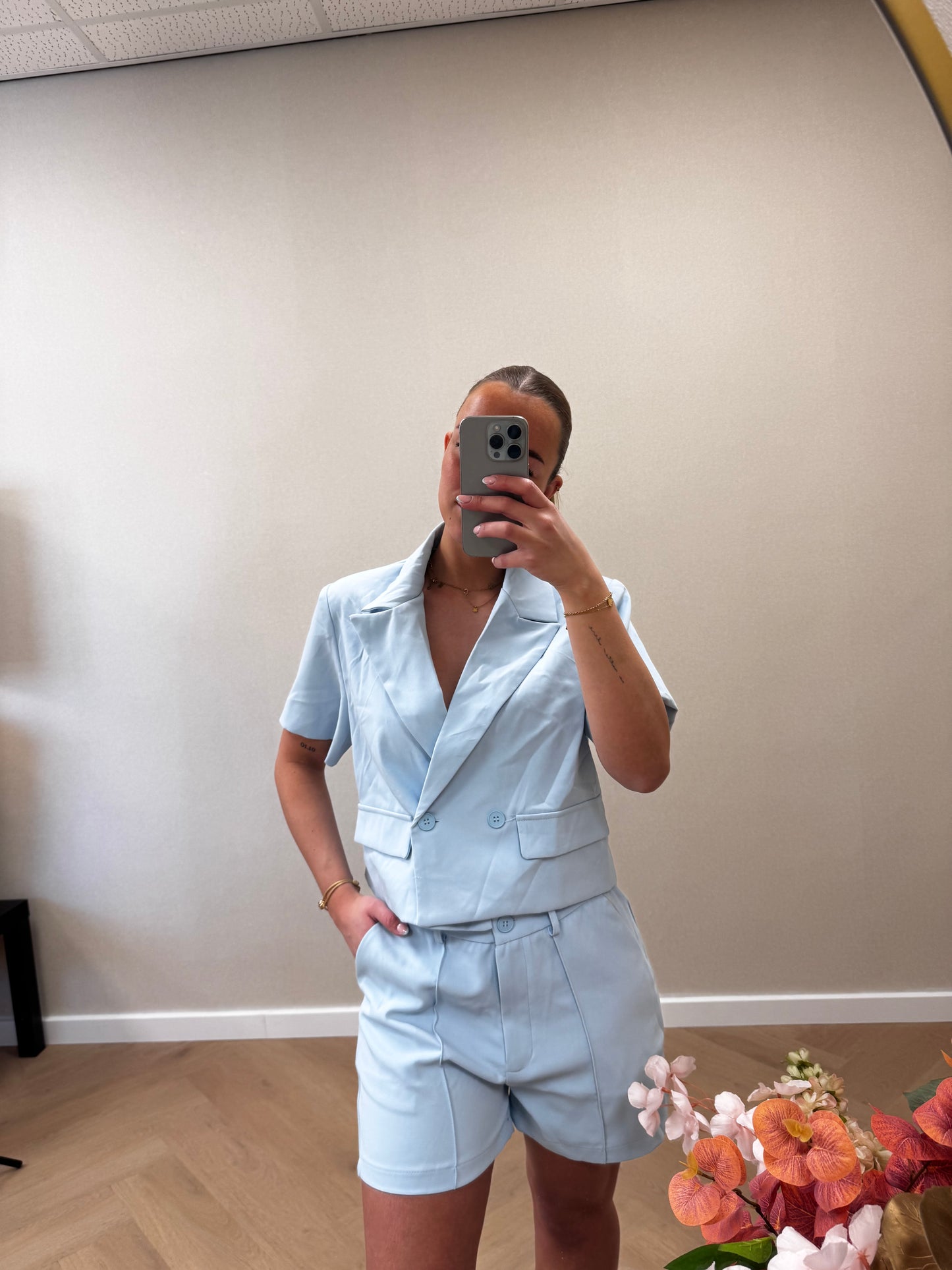 Roos set blue