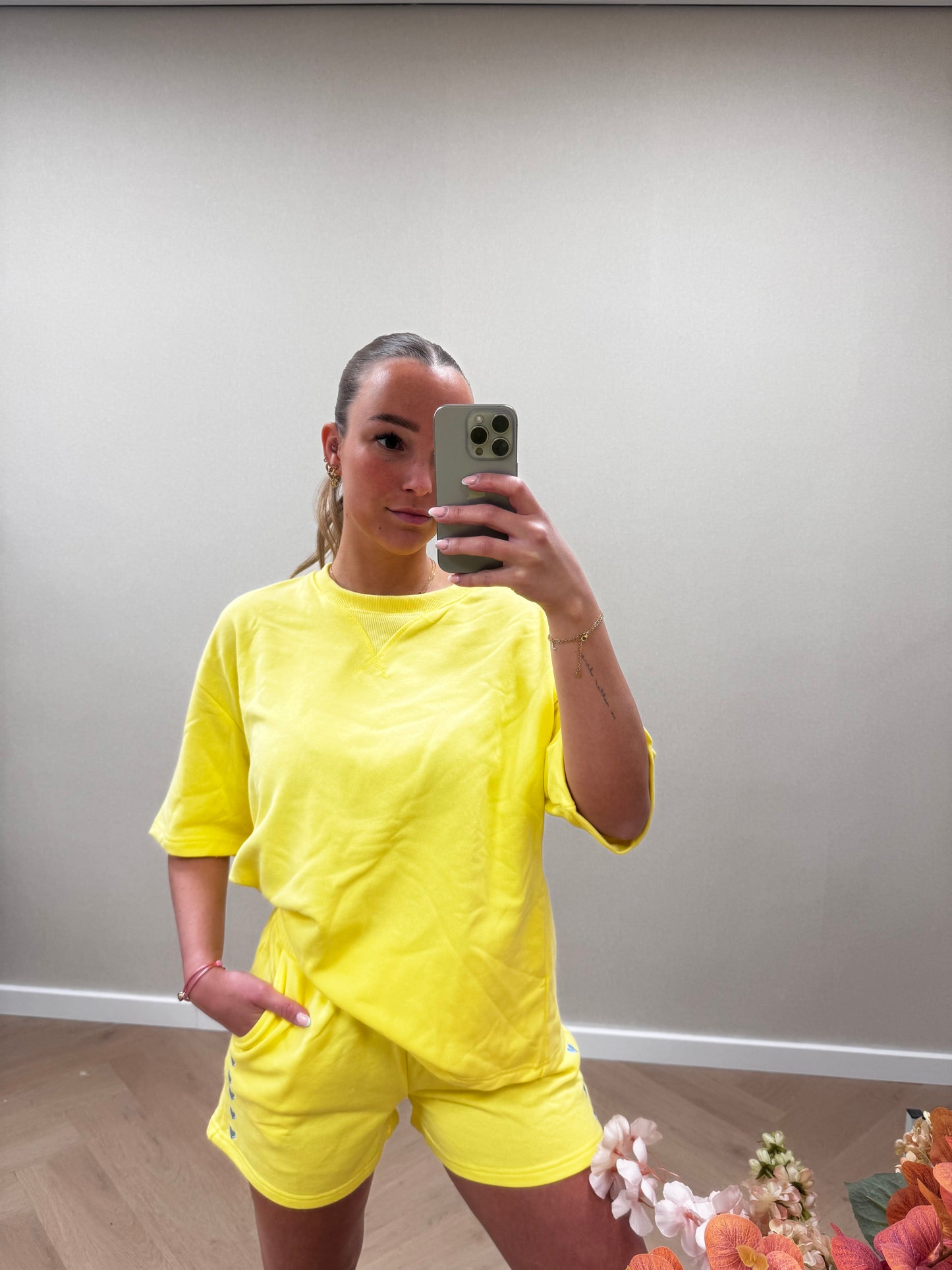 Jennie set yellow
