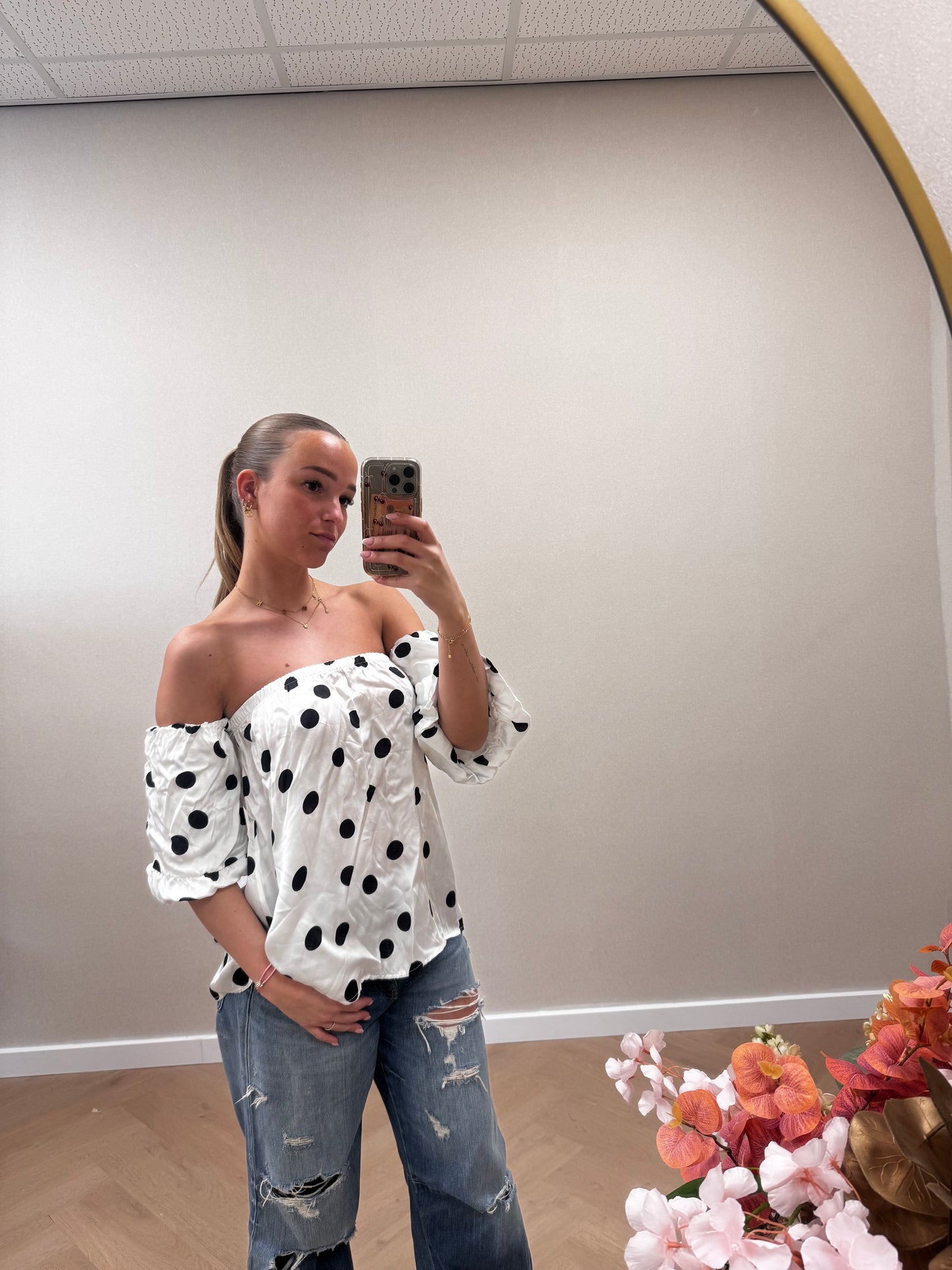 Spot top white