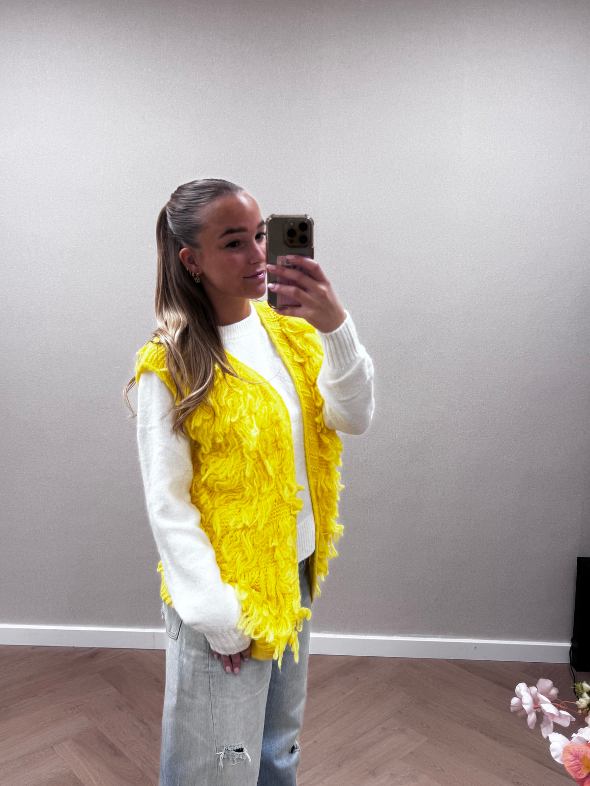 Luna fluffy gillet - yellow