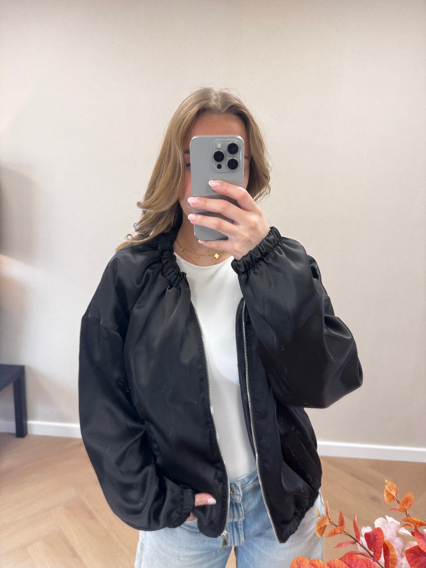 Satin bomber black