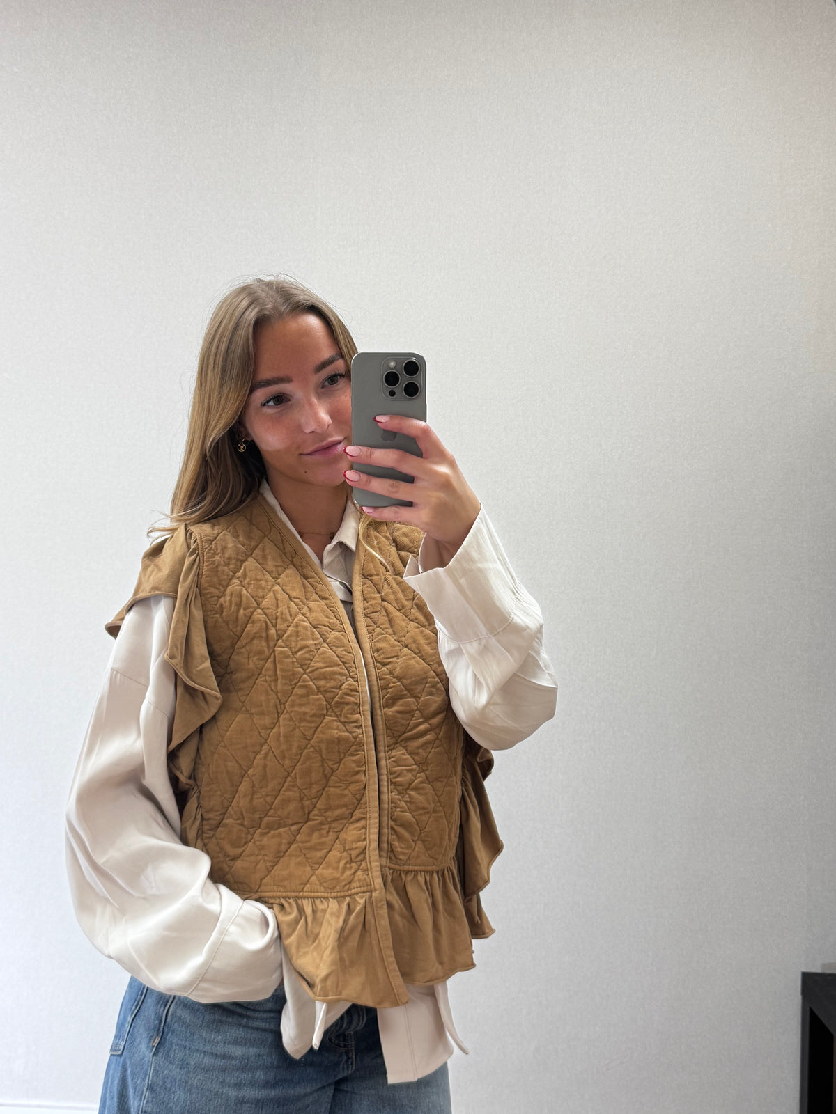 Ruffle Gillet - Camel
