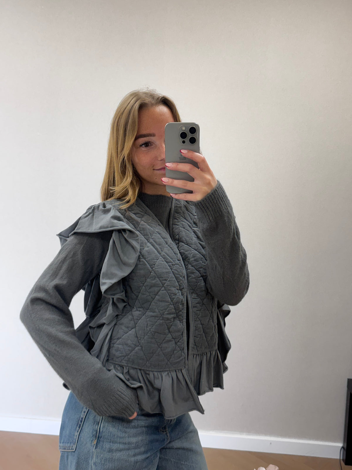 Ruffle Gillet - grey