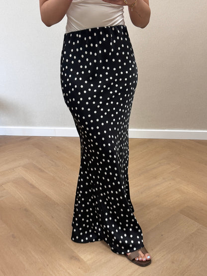 Skirt spot satin