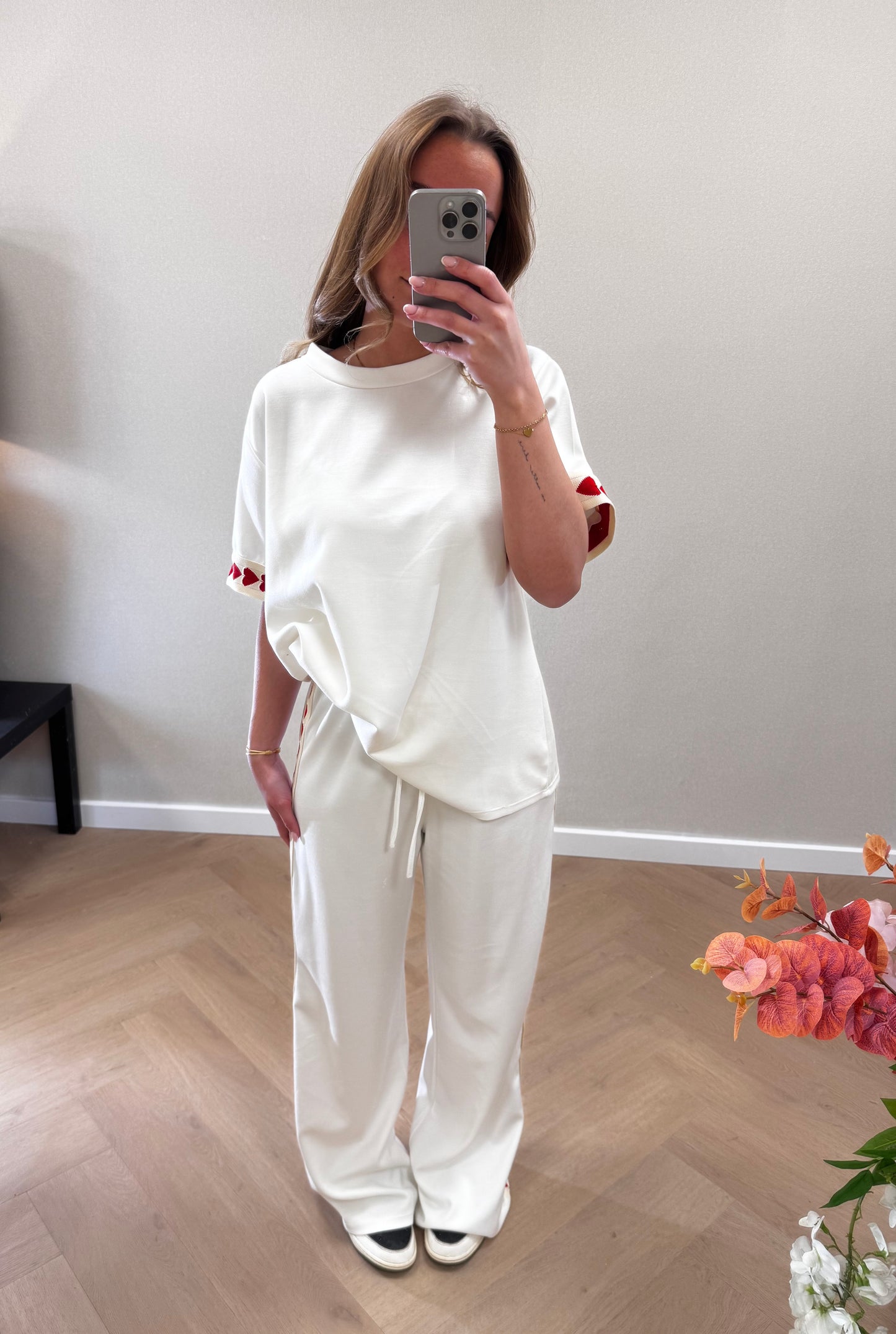 Heart set white