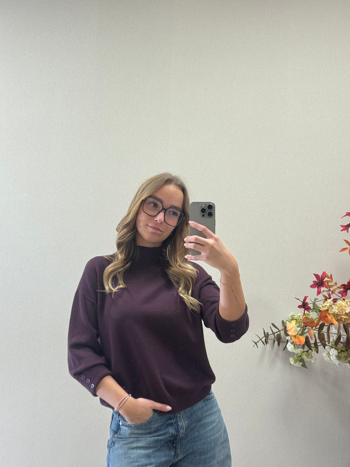 Button sleeve knit