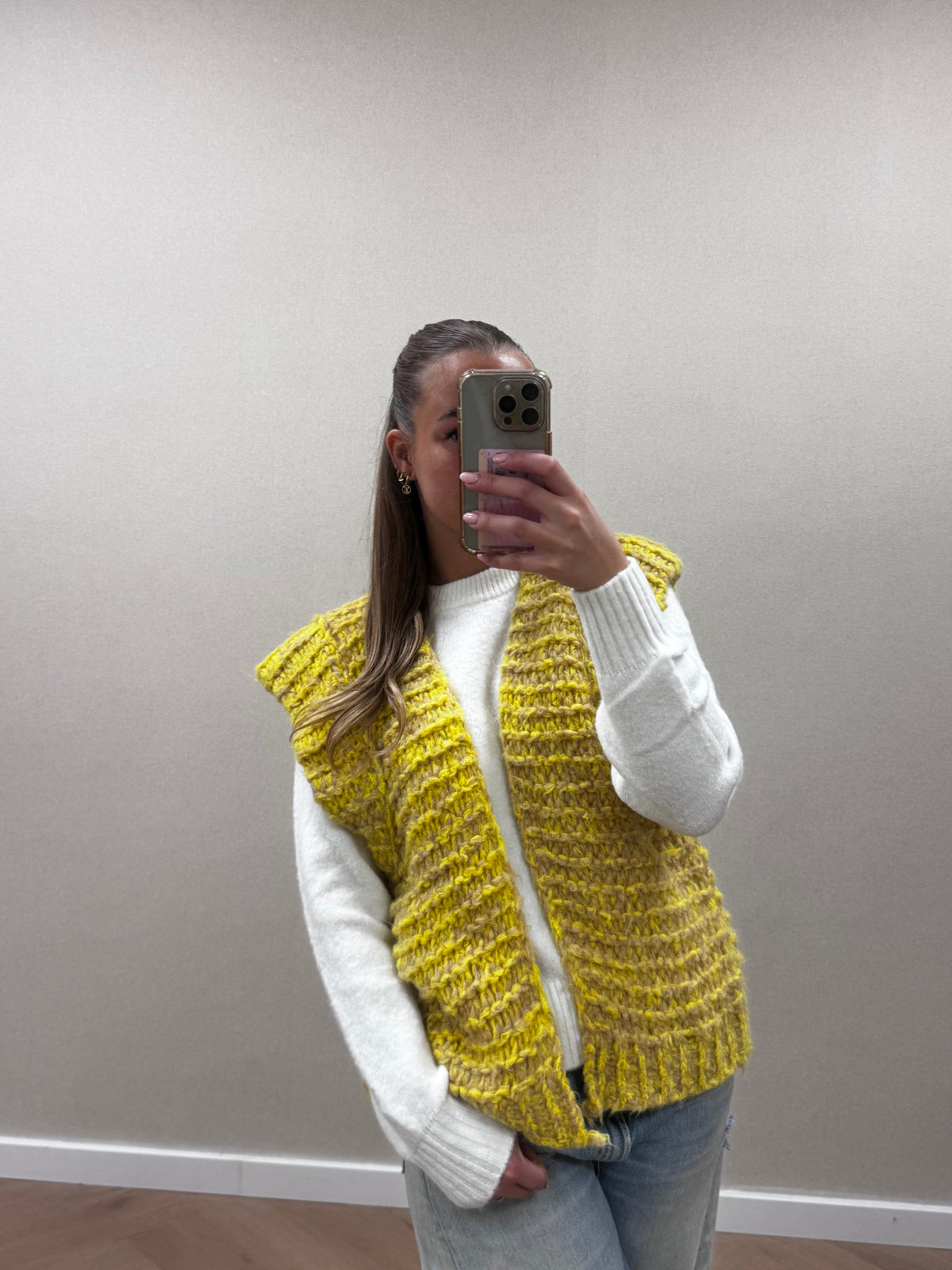 Mila knit gillet - yellow