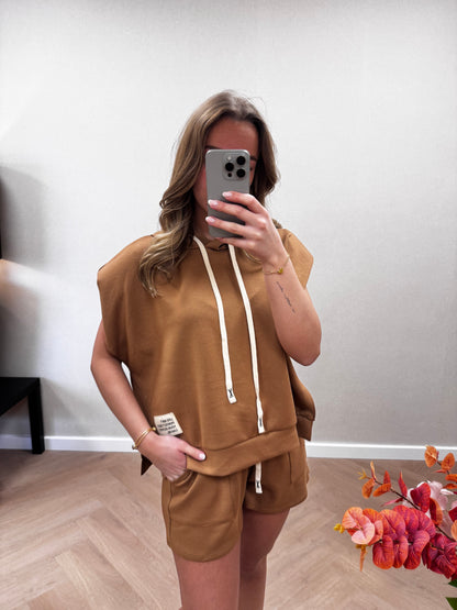 Set perfect camel