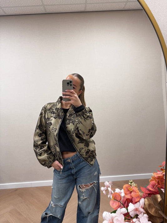 Jacket goldflower