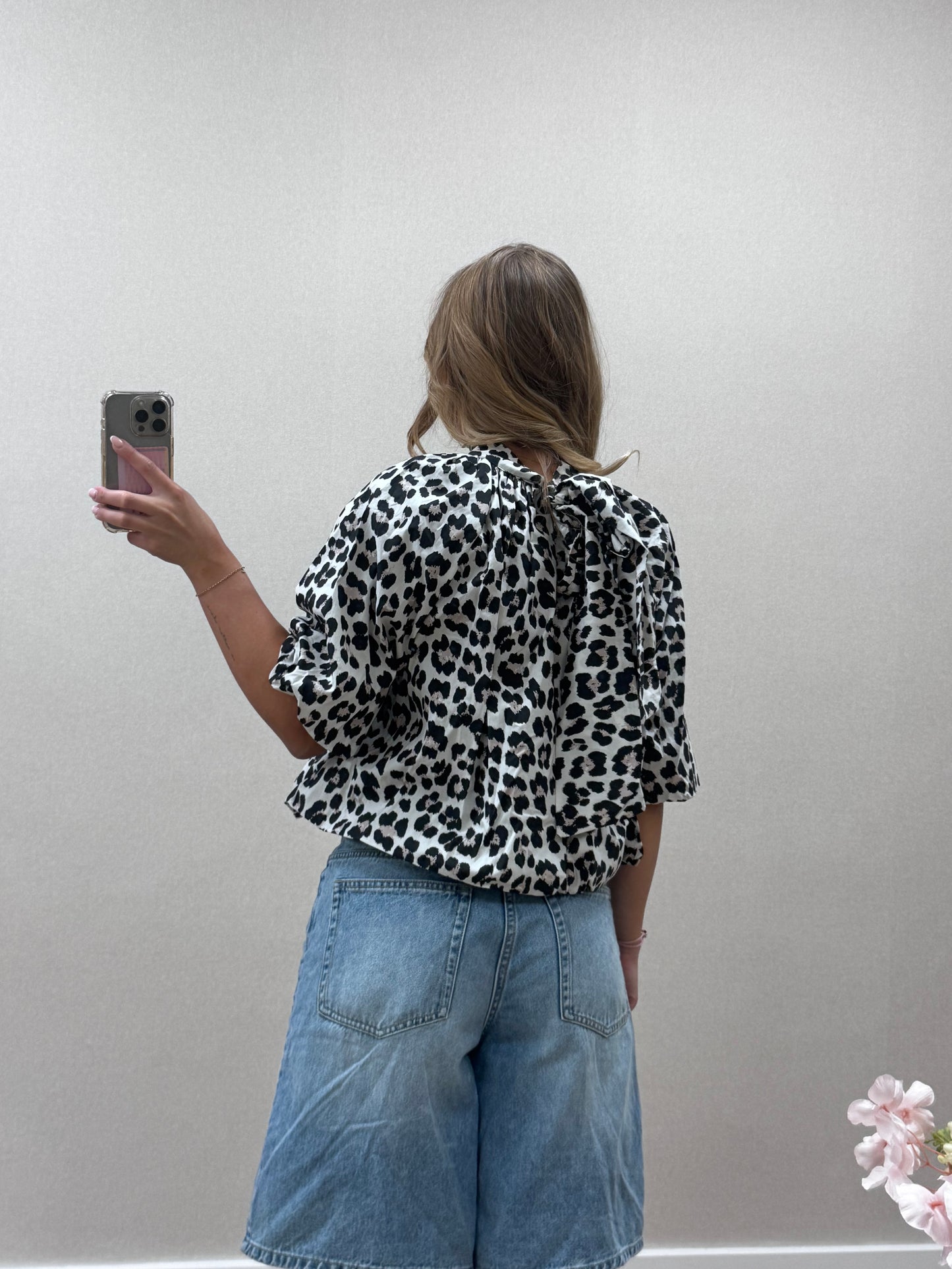 Blouse tan