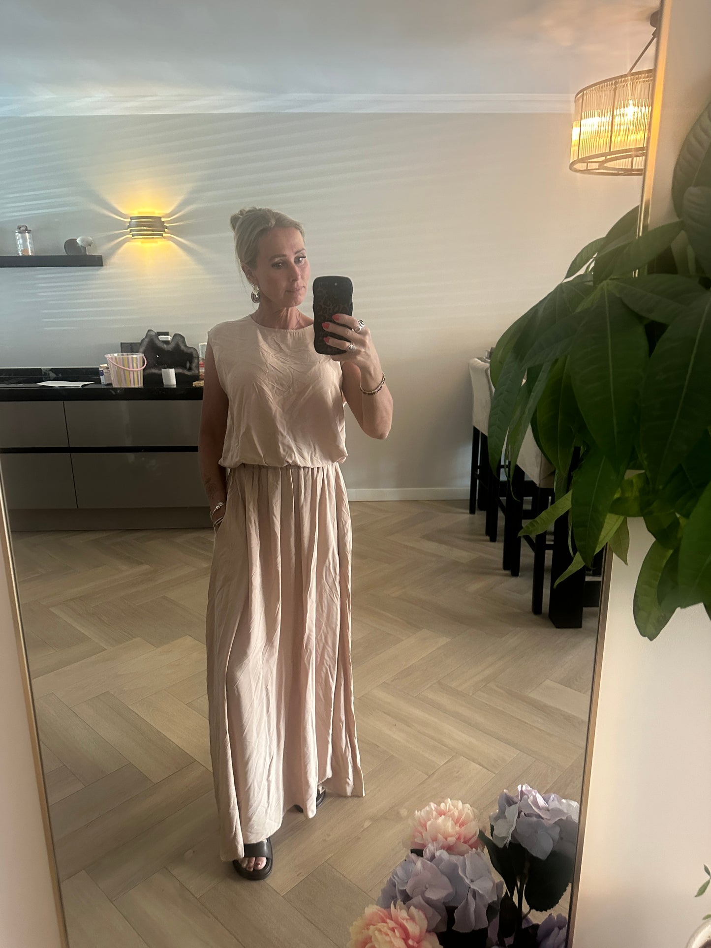 Two pieces beige