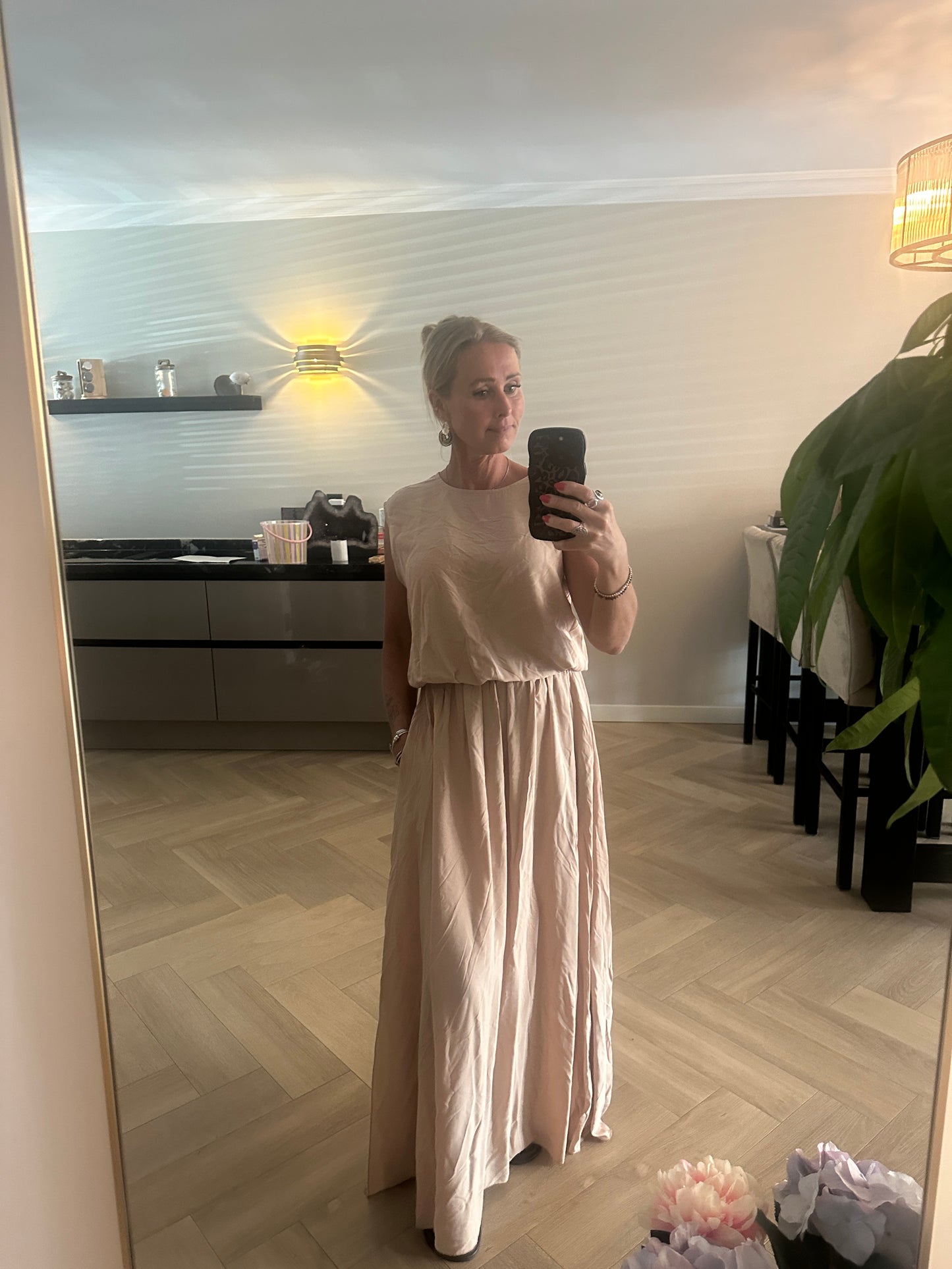 Two pieces beige